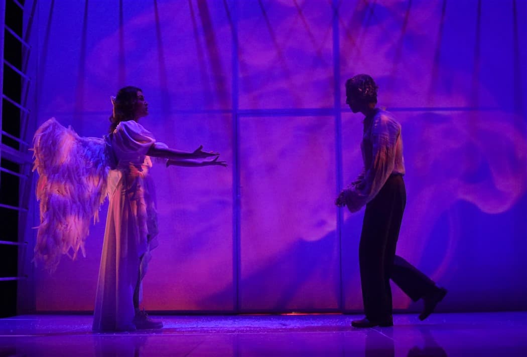 Cehov Aski theatre still with two performers on stage