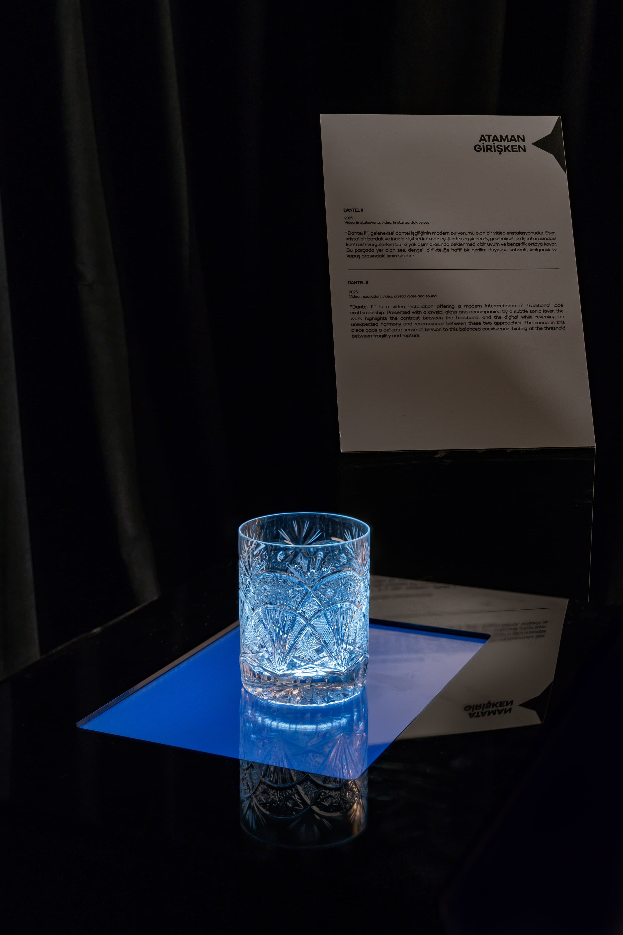 Dantel II top view showing projected pattern through crystal glass