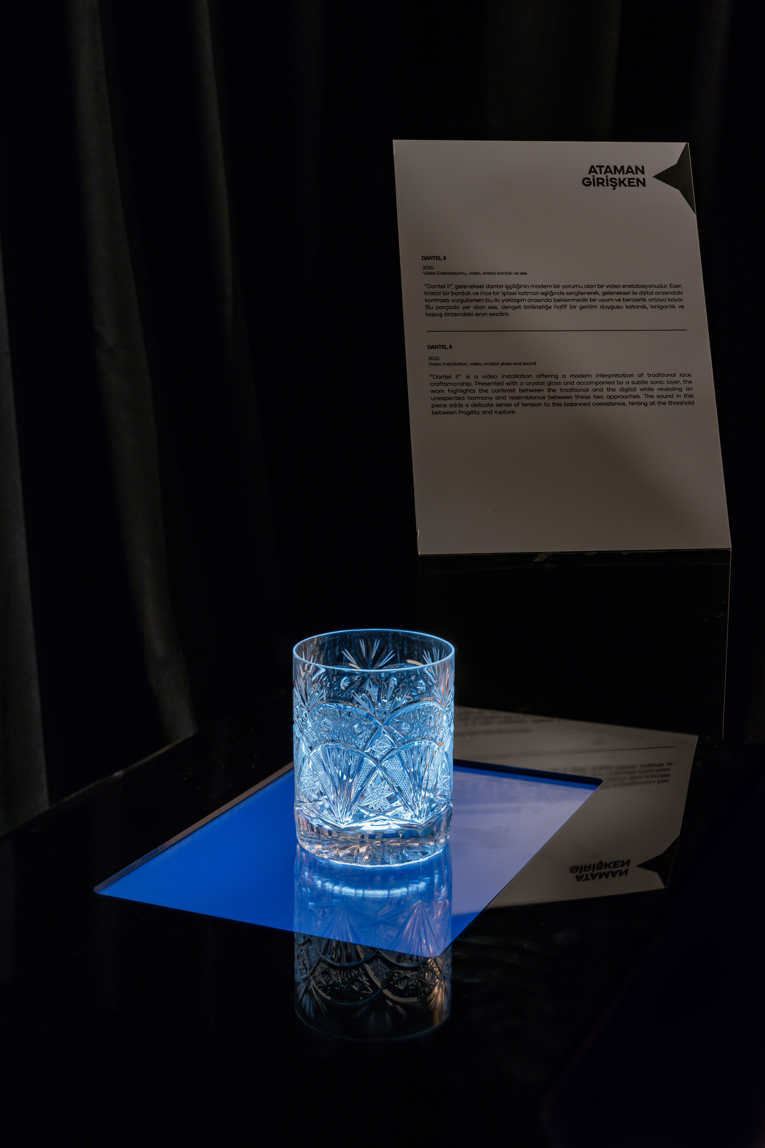 Dantel II top view showing projected pattern through crystal glass